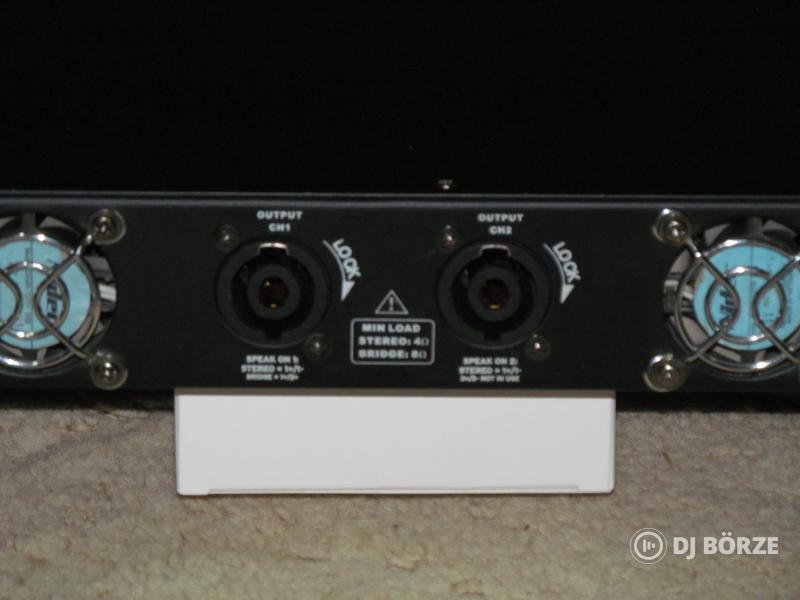 Reloop Ampire D720 digitális D-osztályú erősítő végfok, 1U magas