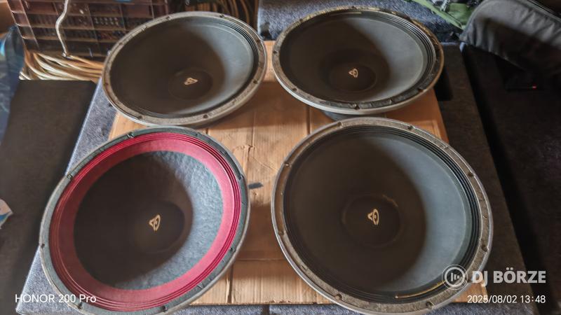 Cerwin Vega 18" hangszórók