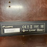 Lanbeg rack PDU, elosztó, új, IEC csatival, kábellel