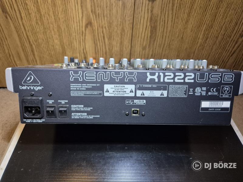 Behringer X1222 USB zenekari keverő