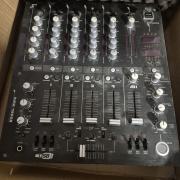 Numark Rmx400sd 4 csatornás keverőpult