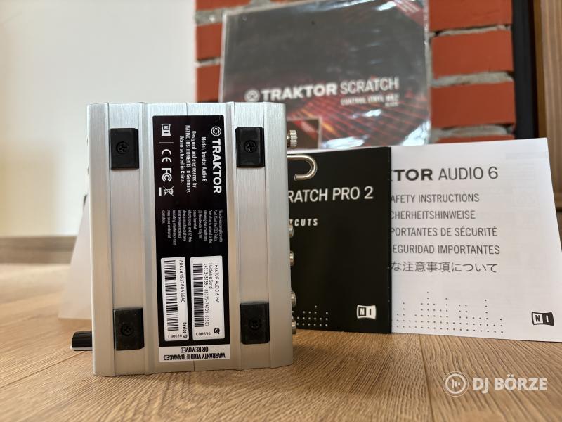 Native Instruments Traktor Scratch A6 - makulátlan