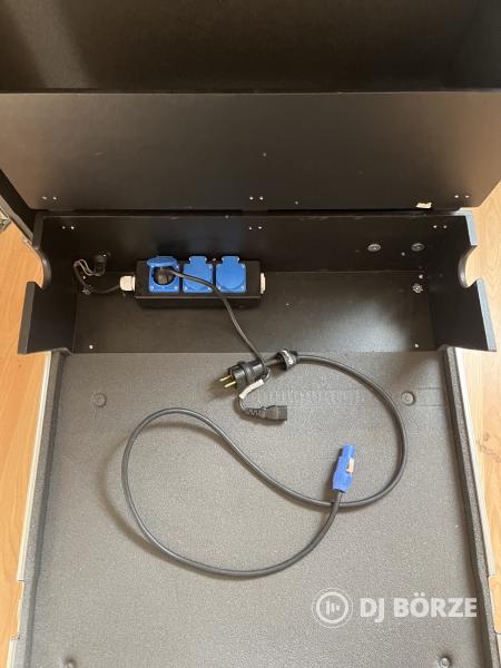 Allen & Heath QU 24 rack