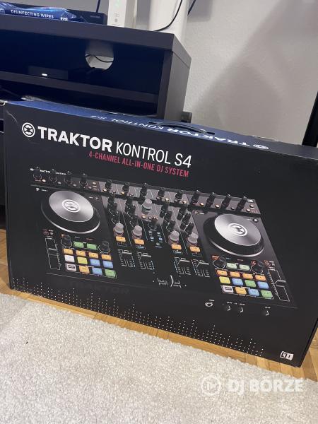 Traktor Kontrol S4 mk2