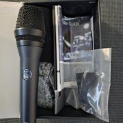 Akg d7
