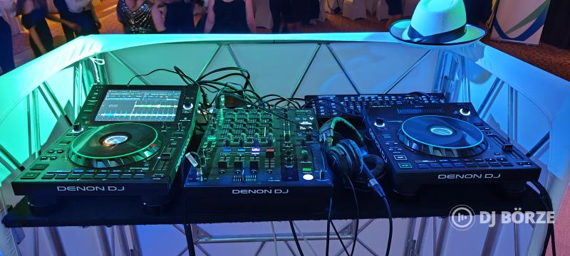 Denon Dj X1800