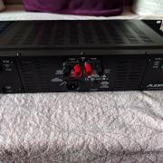 Alesis RA150 teljesítmèny erősítő eladó