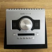 Universal Audio Apollo Twin X DUO GEN2 (Essentials+ Plugin csomag, Thunderbolt-3 kábel)