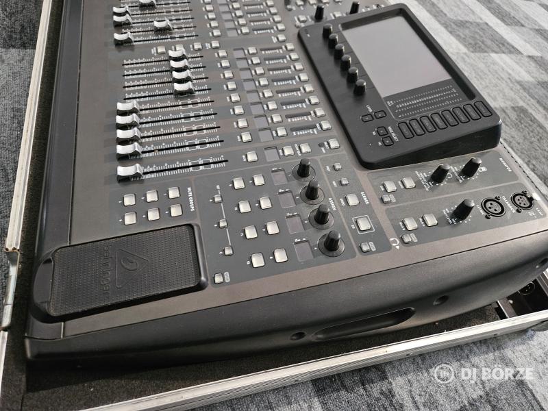 Behringer X32