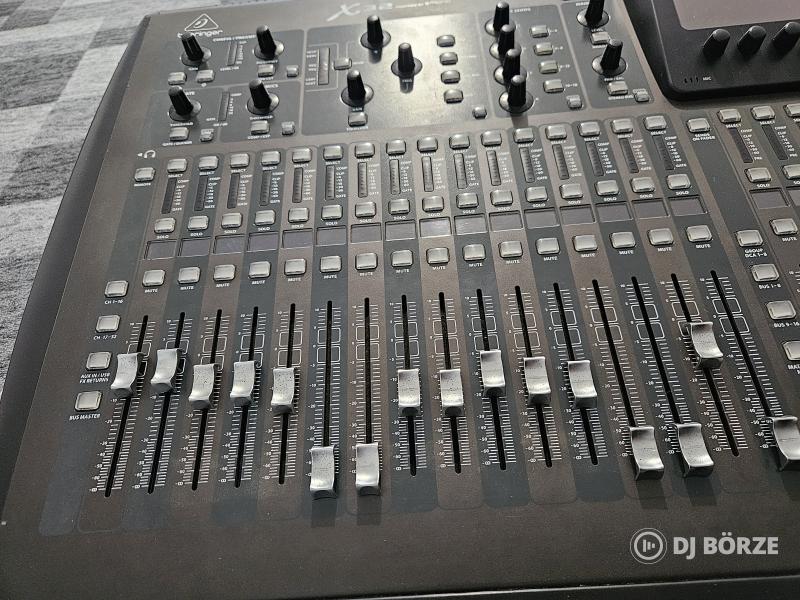 Behringer X32