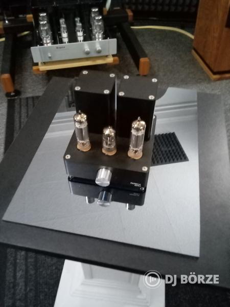 Integrált csöves erősítő