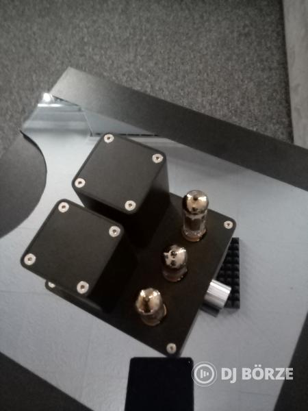 Integrált csöves erősítő