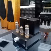 Integrált csöves erősítő