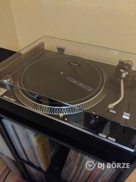 Bakelitlemezjátszó