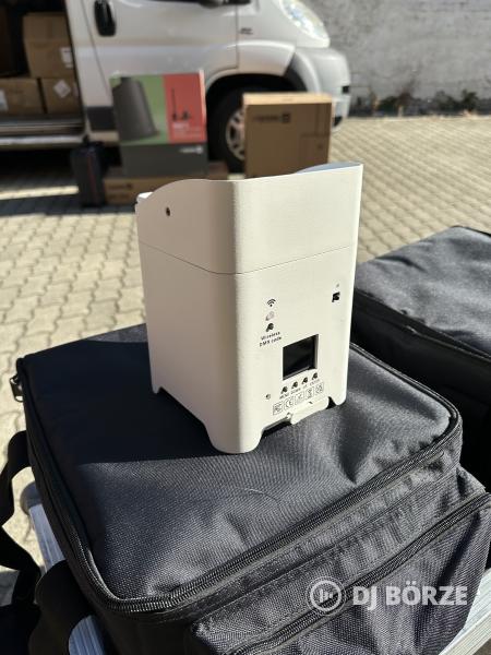 Akkumulátoros PAR lámpa - 6x18W - RGBWA+UV