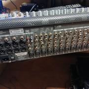 Behringer Xenix XL1600 Zenekari Keverőplt Rack-ben