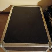 Behringer Xenix XL1600 Zenekari Keverőplt Rack-ben