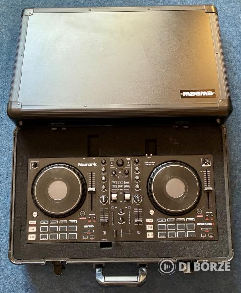 Numark Mixtrack Platinum FX