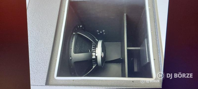 4 Darab NEXO LS-18 Mélyláda dollival.