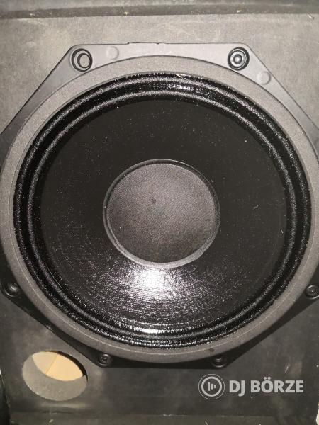 B&C koaxiális hangszórókkal szerelt hangdobozok