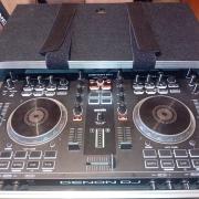 Denon MC4000 + Laptop tartós sínes hord táska, újszerű állapot (beszámítás is)