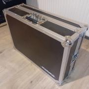 Denon MC4000 + Laptop tartós sínes hord táska, újszerű állapot (beszámítás is)