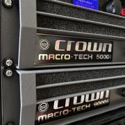 Újszerű Crown MA5000i + MA9000i végfok + DBX PA2 rackben
