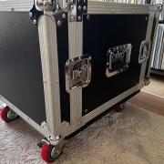 Újszerű Crown MA5000i + MA9000i végfok + DBX PA2 rackben