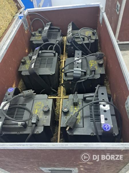 Színházi lámpák Strand Lighting