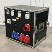 32A betáp szekrény rackben