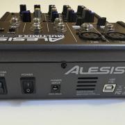 Alesis multimix4 fx keverőpult