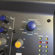 Alesis multimix4 fx keverőpult