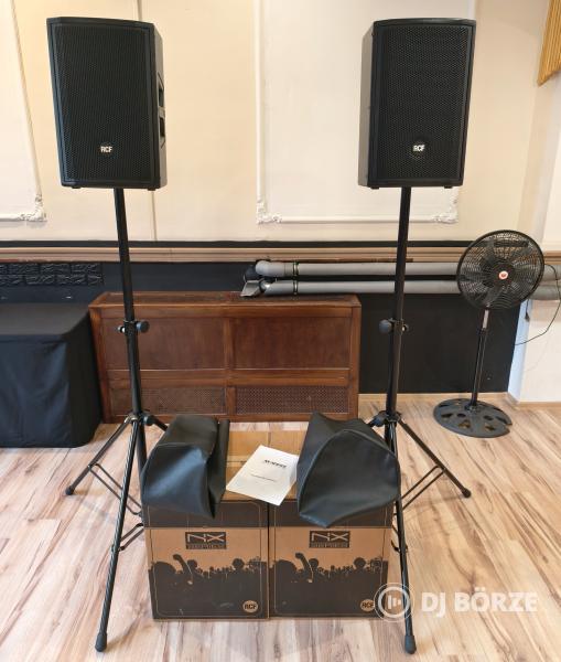 Prémium RCF NX M10-A típusú aktív topládák állvánnyal és huzattal.