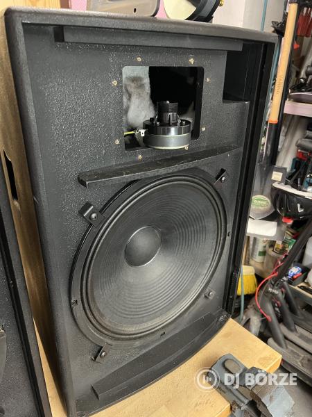 Solton PL15, 300/600W 8 ohm topláda, új szivaccsal