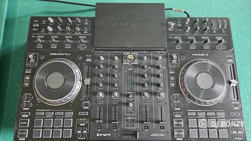 Denon dj prime 4