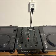 Pioneer DJ XDJ 700 + ajándék Decksaver