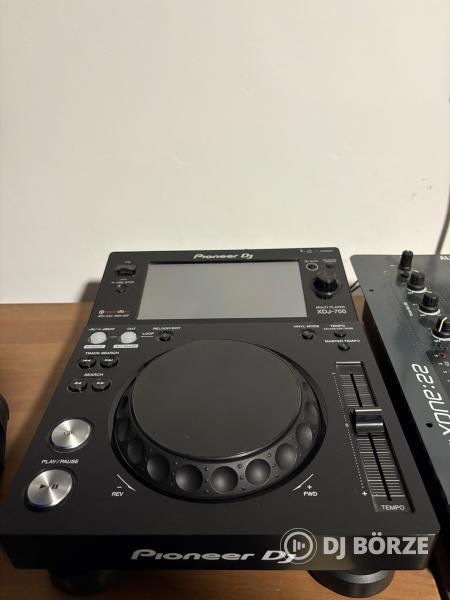 Pioneer DJ XDJ 700 + ajándék Decksaver