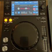 Pioneer DJ XDJ 700 + ajándék Decksaver