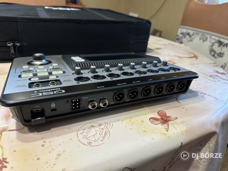 Qsc Touchmix-8 digitális keverő eladó! Beszámítás is lehet!
