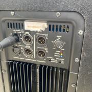 4db QSC HPR181 18" aktív szub láda