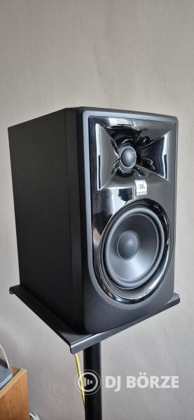 JBL 305P MkII Aktív Studio hangfal párban eladó, újszerűek.  Saját dobozukban!