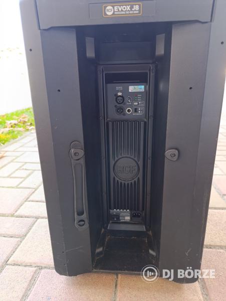 RCF EVOX J8 aktív hangfal