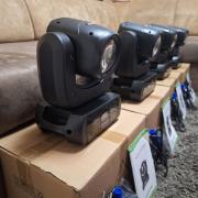 Eladó 4 db új 100 watt teljesitményű 1/18 prizmás beam&spot robotlámpa