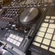 Native Instruments, Traktor S4 MK3, Full szett
