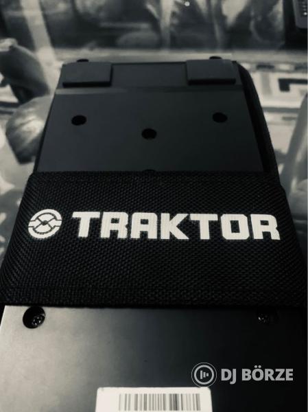 NI Traktor X1 Mk1 + NI Audio 4 Dj