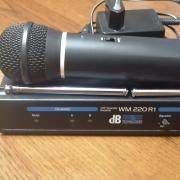 Vezetéknélküli DB mikrofon vevőegységgel