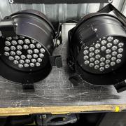 2 db Lightmaxx LED PAR 64 36x1W újszerű állapotban + ajándék színkeret