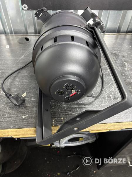 2 db ledes RGB par lámpa újszerű állapotban + ajándék színkeret