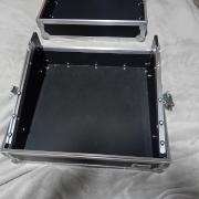 Robust keverő-fényvezérlő rack