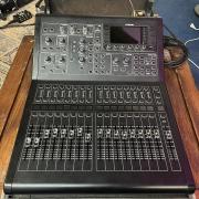 Midas M32R + Klark Teknik DN32-USB kártya